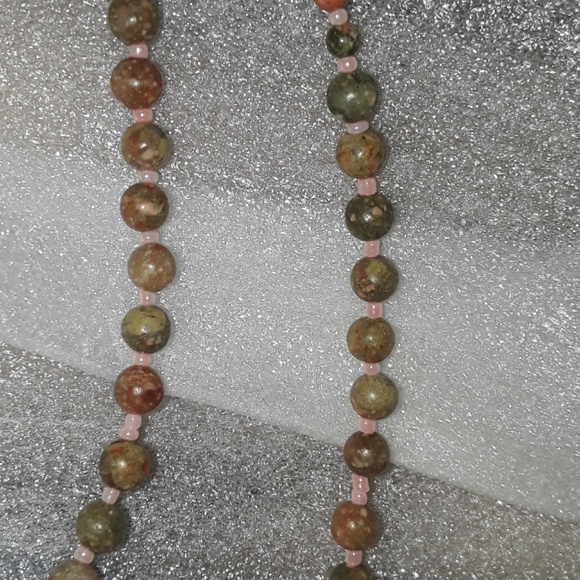 Unakite with peach seed beads, New 20" long,toggle - Picture 7 of 8